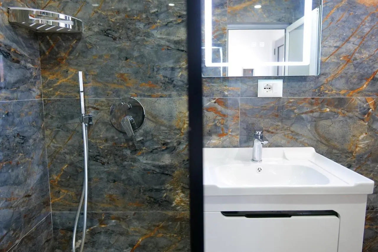Lux Apartments Ksamil 0*,
