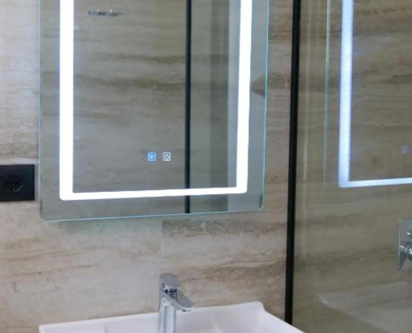 Lux Apartments Ksamil 0*,