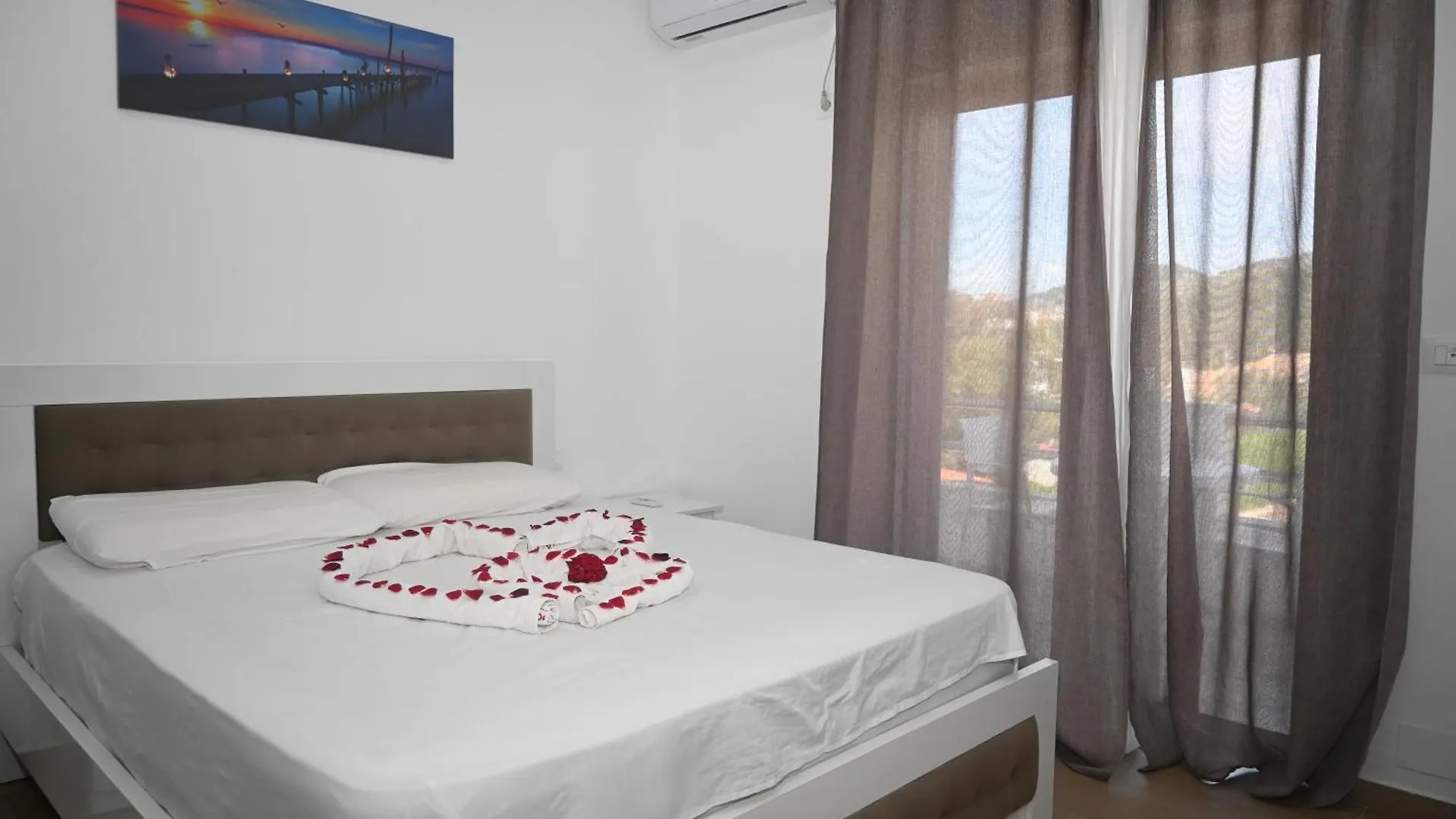 Lux Apartments Ksamil